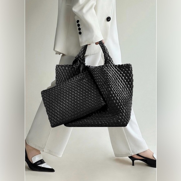 Elegant Black Woven Tote Bag with wristlet - Picture 1 of 8